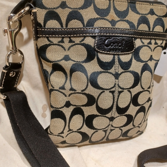 Coach crossbody - Picture 2 of 8